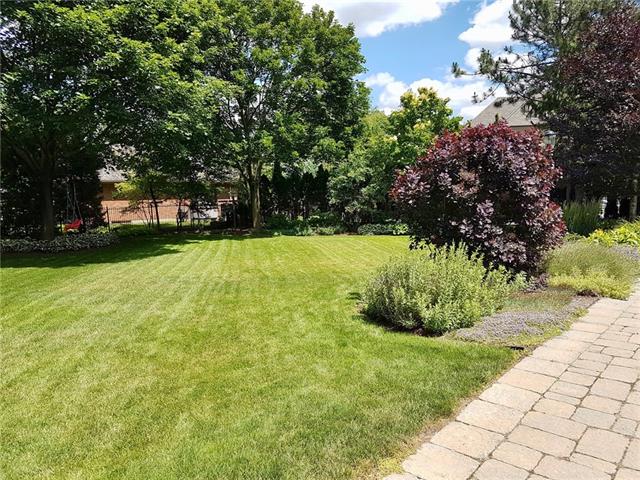 596 Manorwood Ct., Waterloo, Ontario, Canada