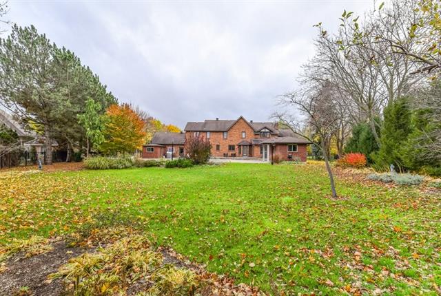 596 Manorwood Ct., Waterloo, Ontario, Canada