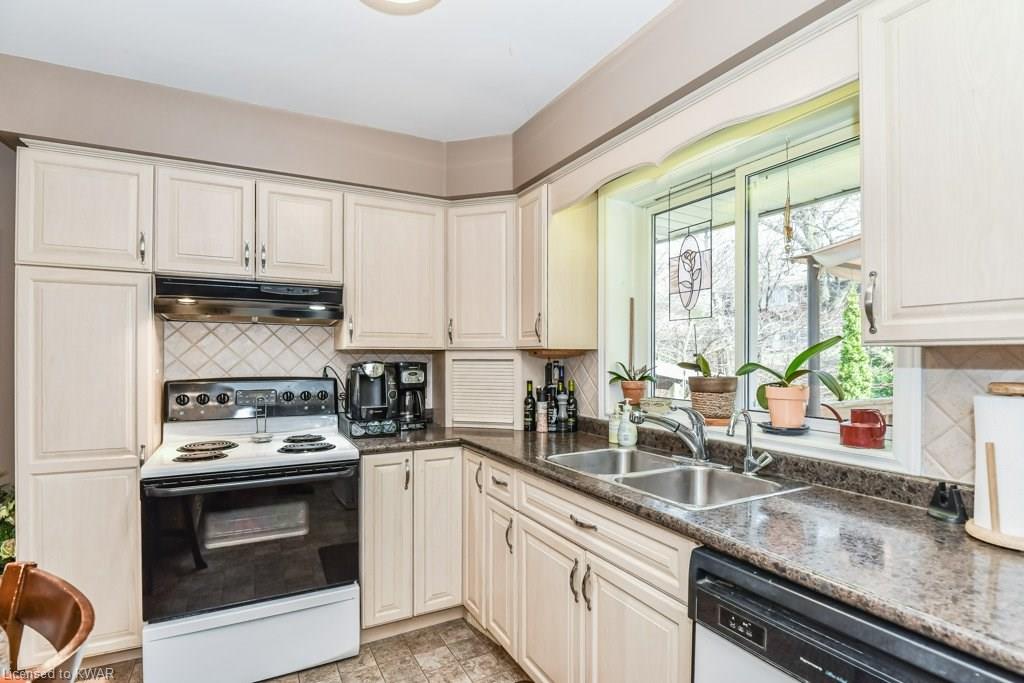 66 Village Road, Kitchener, Ontario, Canada photo 17