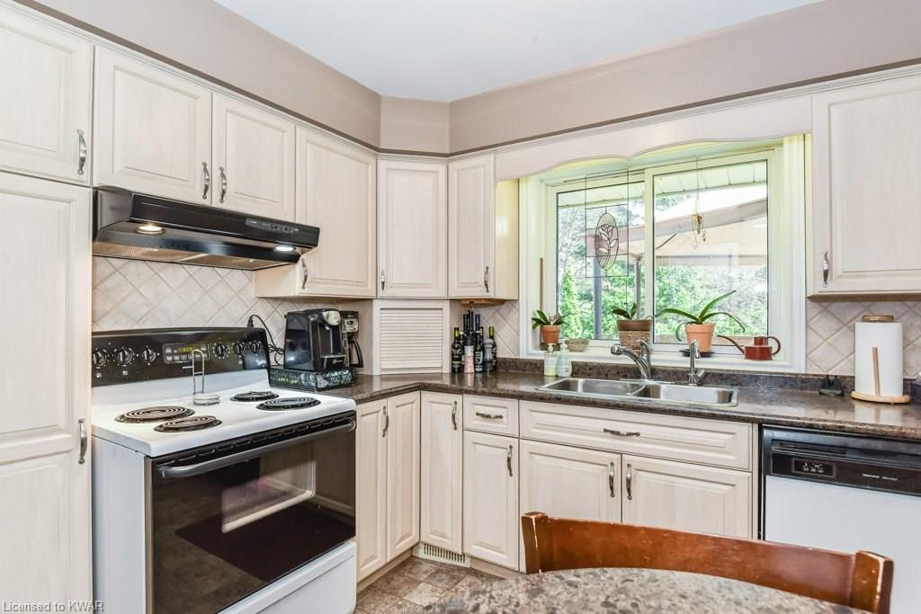 66 Village Road, Kitchener, Ontario, Canada photo 21