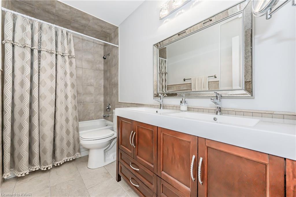 53 BRIARFIELD Street, Kitchener, Ontario, Canada photo 25