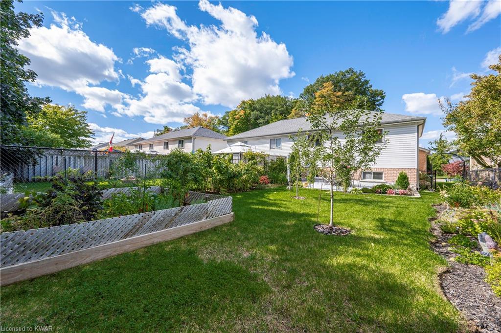 53 BRIARFIELD Street, Kitchener, Ontario, Canada photo 36