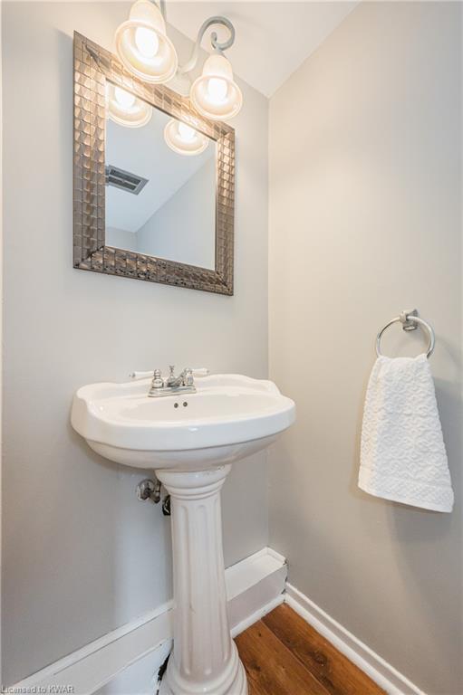 59 DOVERCLIFFE Road, Guelph, Ontario, Canada