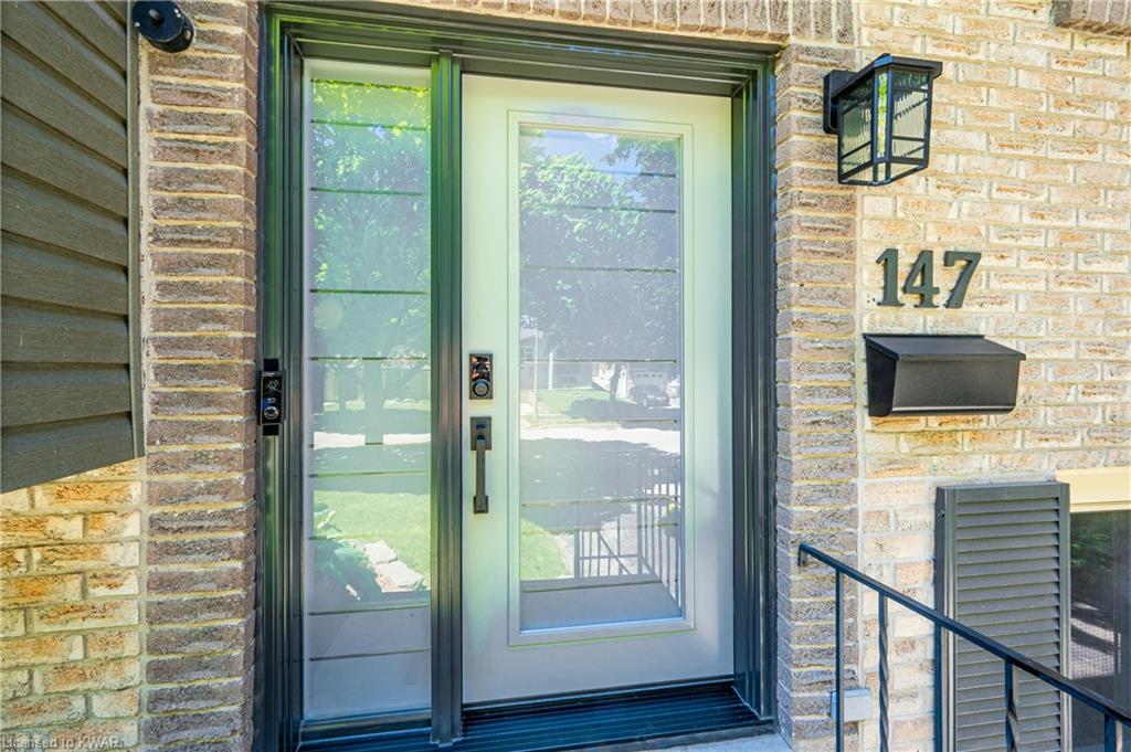 147 COACH HILL Drive, Kitchener, Ontario, Canada