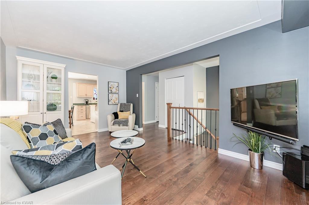 147 COACH HILL Drive, Kitchener, Ontario, Canada