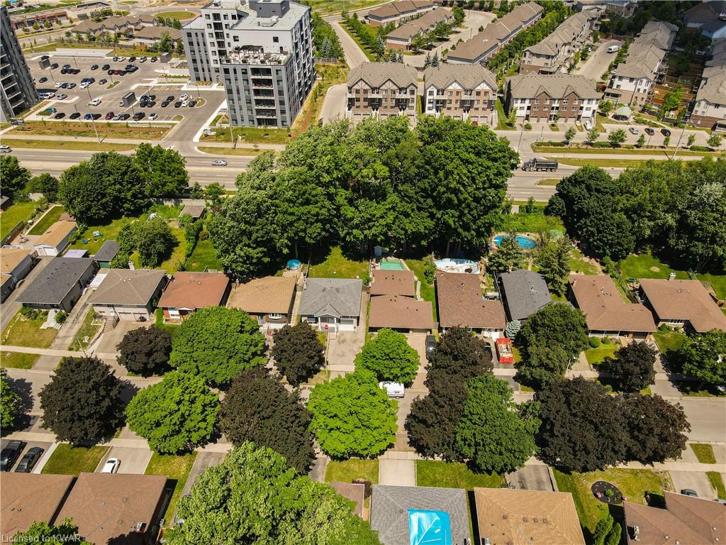 147 COACH HILL Drive, Kitchener, Ontario, Canada