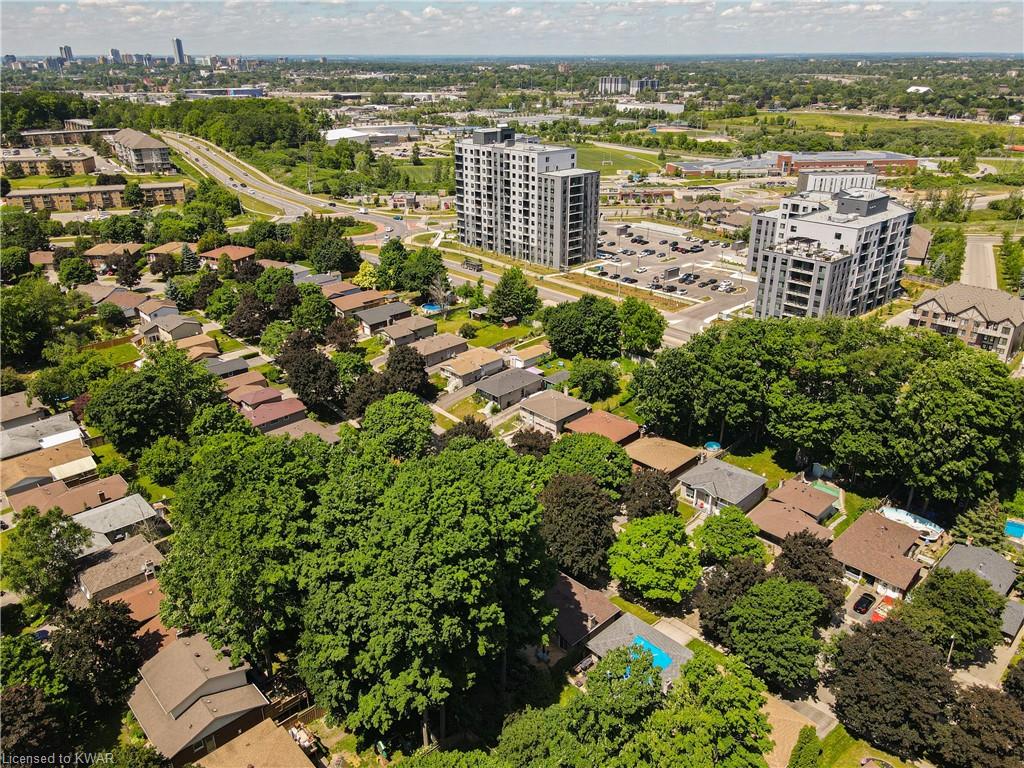 147 COACH HILL Drive, Kitchener, Ontario, Canada