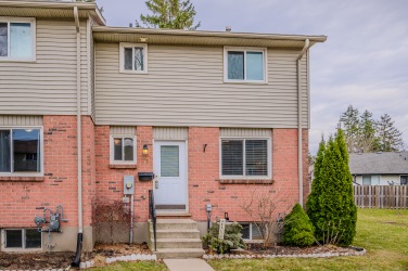 1-474 Springbank Avenue North, Woodstock, Ontario, Canada photo 1