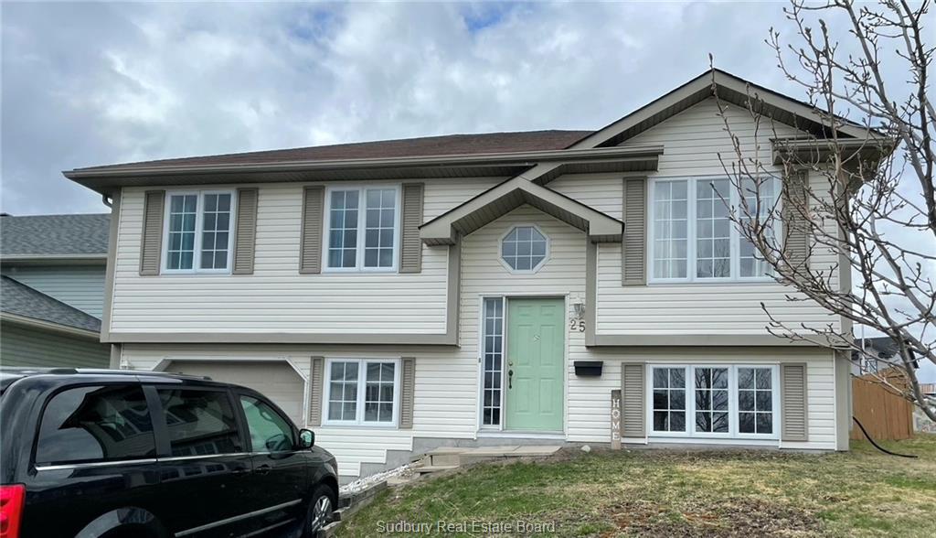 25 Mist Hollow Drive, Sudbury Ontario, Canada