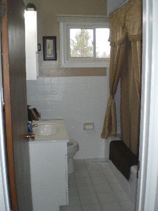 2498 FALCONBRIDGE, Garson, Ontario, Canada