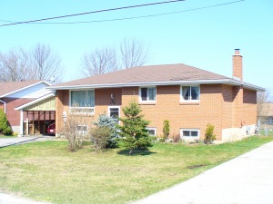 680 FRANK ST., Wiarton, Ontario, Canada