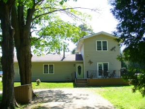 147 NORTH DIAGONAL RD, Clavering, Ontario, Canada
