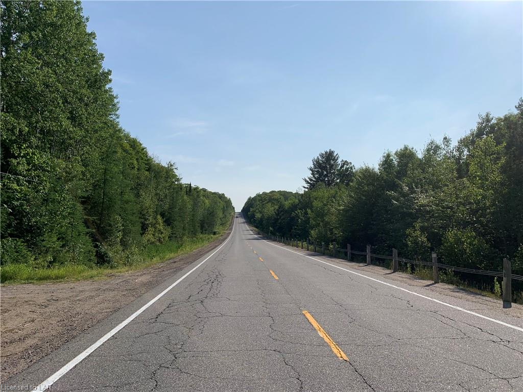 MUSKOKA ROAD 117 Highway, Dorset Ontario, Canada