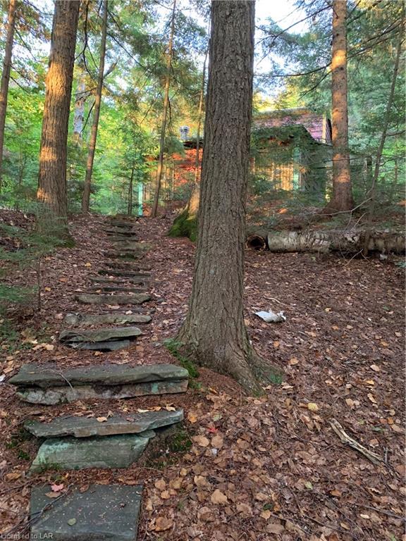1387 WEST OXBOW LAKE Road Unit# 1, Lake of Bays Ontario, Canada