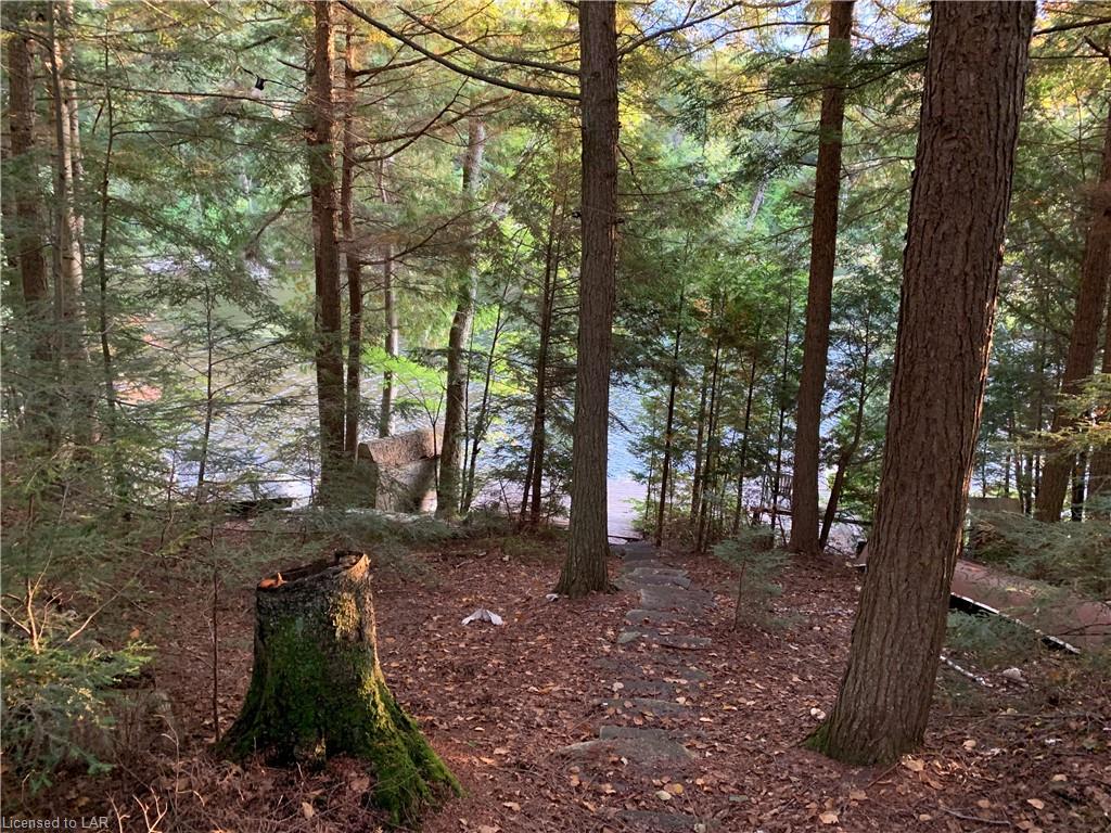 1387 WEST OXBOW LAKE Road Unit# 1, Lake of Bays Ontario, Canada