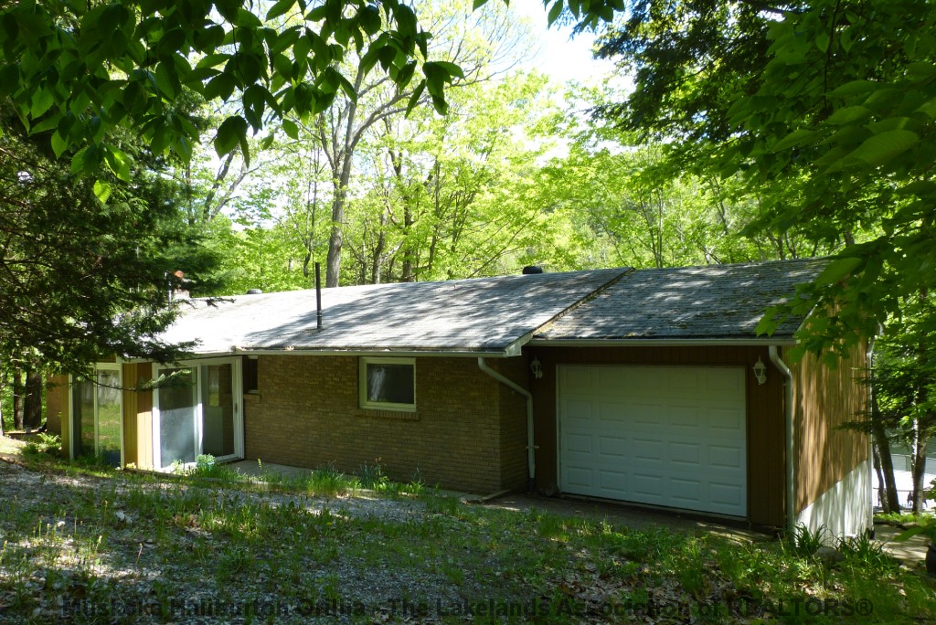 1015 BAYVIEW POINT RD, Dwight, Ontario, Canada