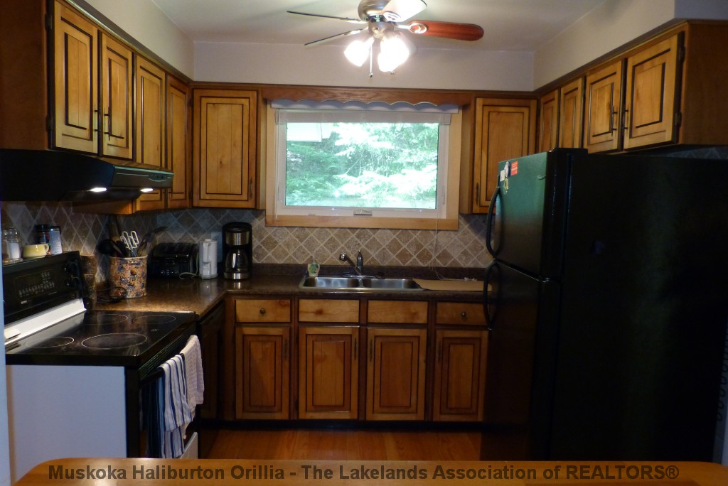 1015 BAYVIEW POINT RD, Dwight, Ontario, Canada