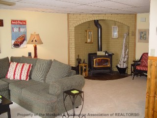 1001 HILLTOP LANE, Dorset, Ontario, Canada