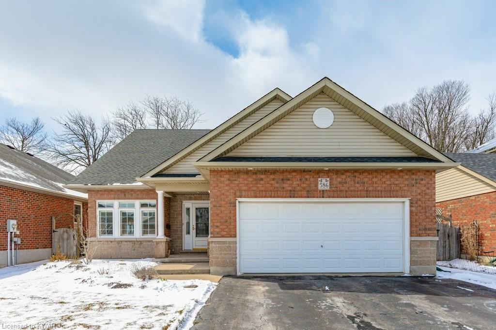 586 Sandbanks Crescent, Waterloo Ontario, Canada