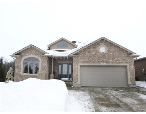 41 Davenrich Wa, New Hamburg Ontario, Canada