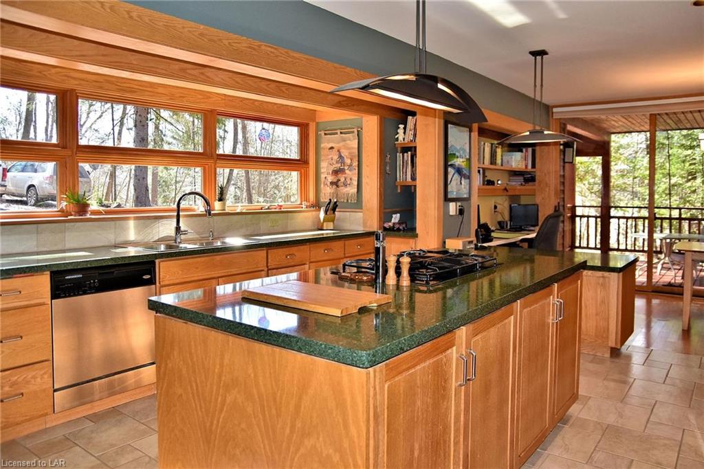 1200 NIDDRIES Lane, Haliburton, Ontario, Canada
