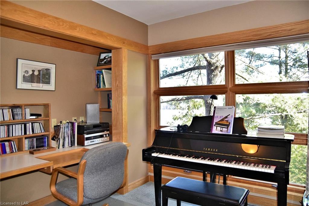 1200 NIDDRIES Lane, Haliburton, Ontario, Canada