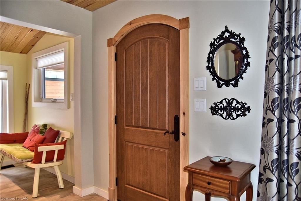 6593 KENNISIS LAKE Road, Haliburton, Ontario, Canada