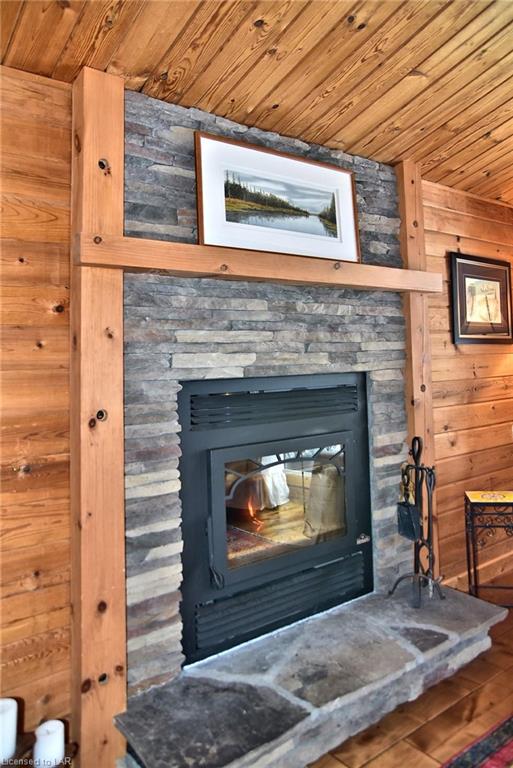 6593 KENNISIS LAKE Road, Haliburton, Ontario, Canada