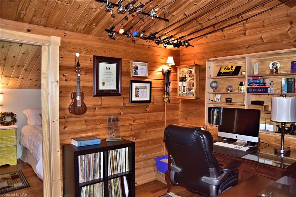 6593 KENNISIS LAKE Road, Haliburton, Ontario, Canada
