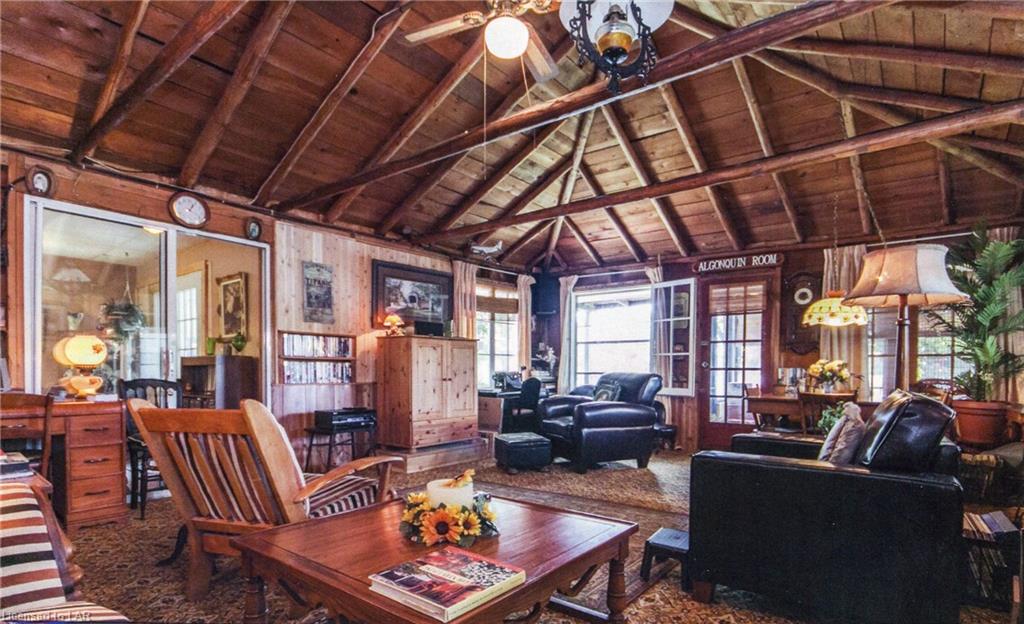 1100 KANAWA Lane, Algonquin Highlands, Ontario, Canada