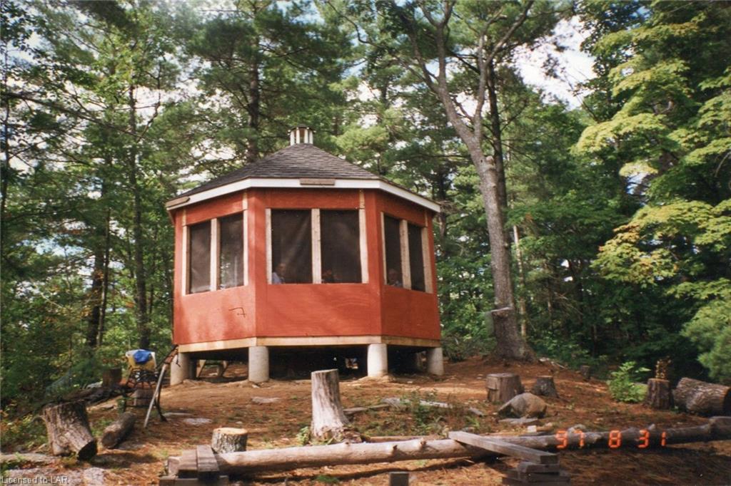 1100 KANAWA Lane, Algonquin Highlands, Ontario, Canada