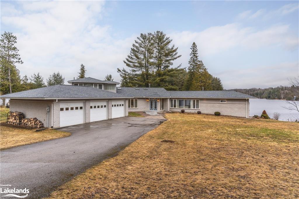 1089 PIONEER Road, Gooderham, Ontario, Canada