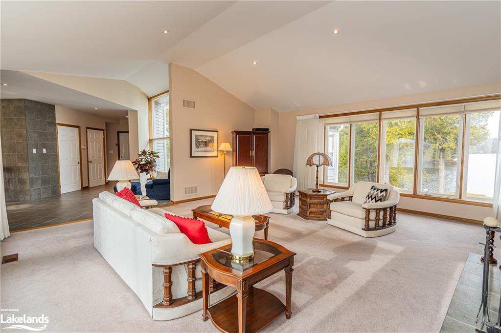 1089 PIONEER Road, Gooderham, Ontario, Canada