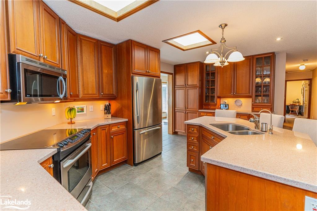 1089 PIONEER Road, Gooderham, Ontario, Canada