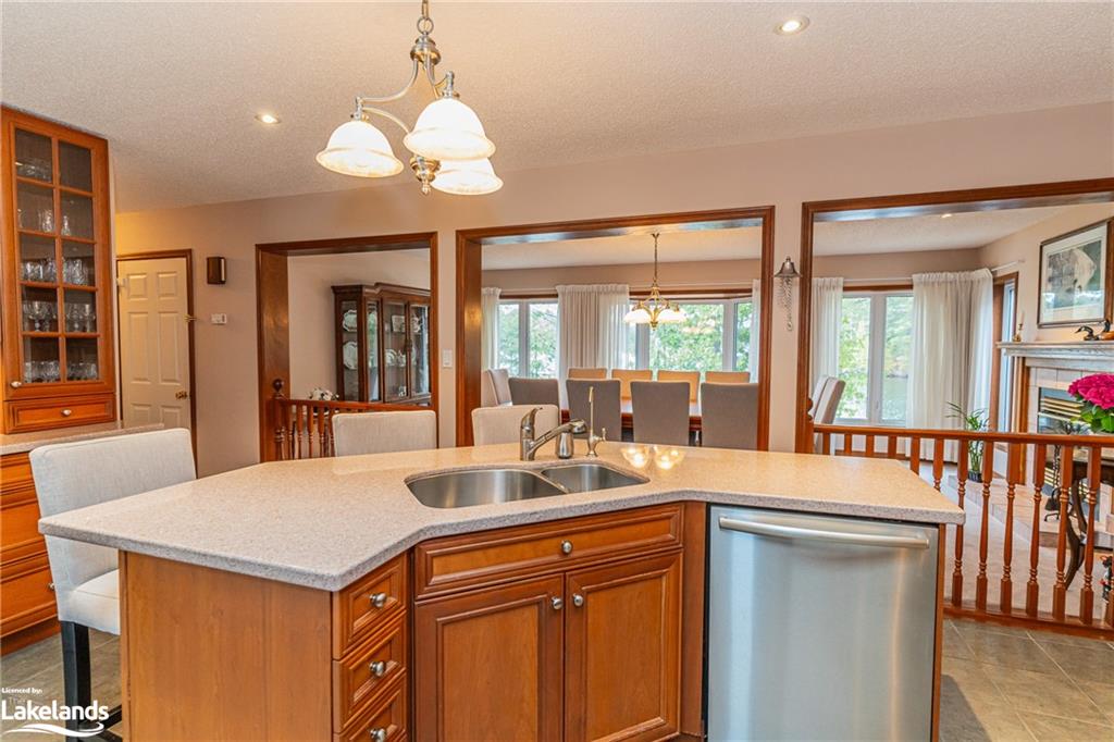1089 PIONEER Road, Gooderham, Ontario, Canada