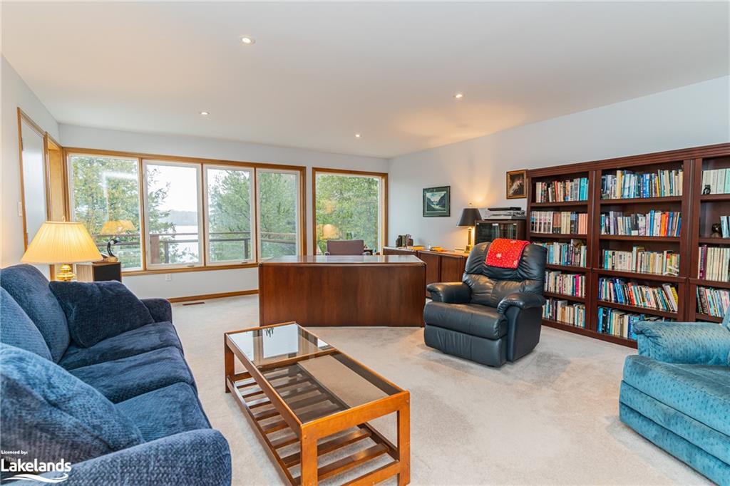 1089 PIONEER Road, Gooderham, Ontario, Canada