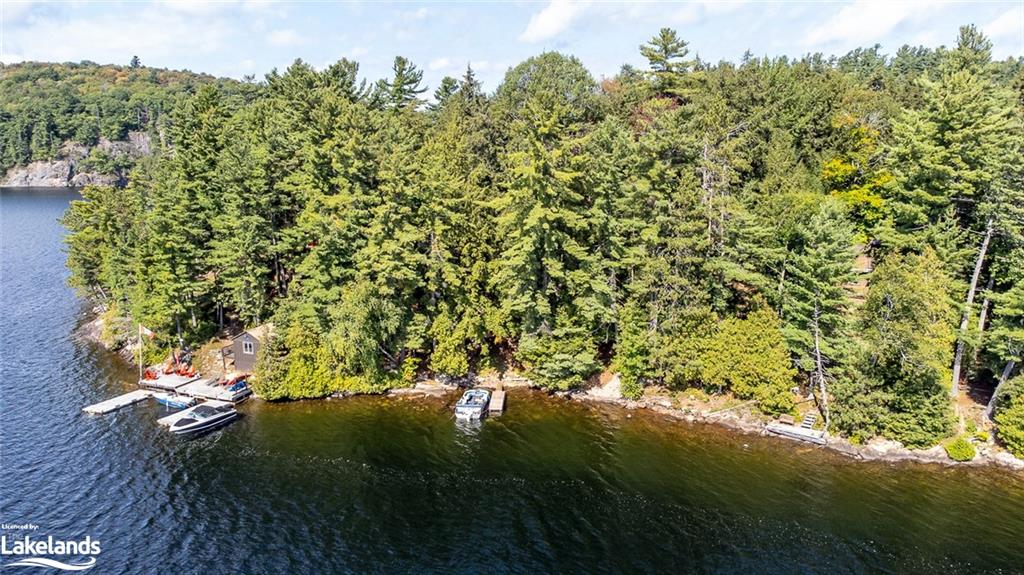 KAWAGAMA LAKE (WAO) Lake, Algonquin Highlands, Ontario, Canada