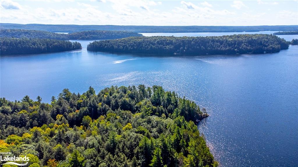 KAWAGAMA LAKE (WAO) Lake, Algonquin Highlands, Ontario, Canada
