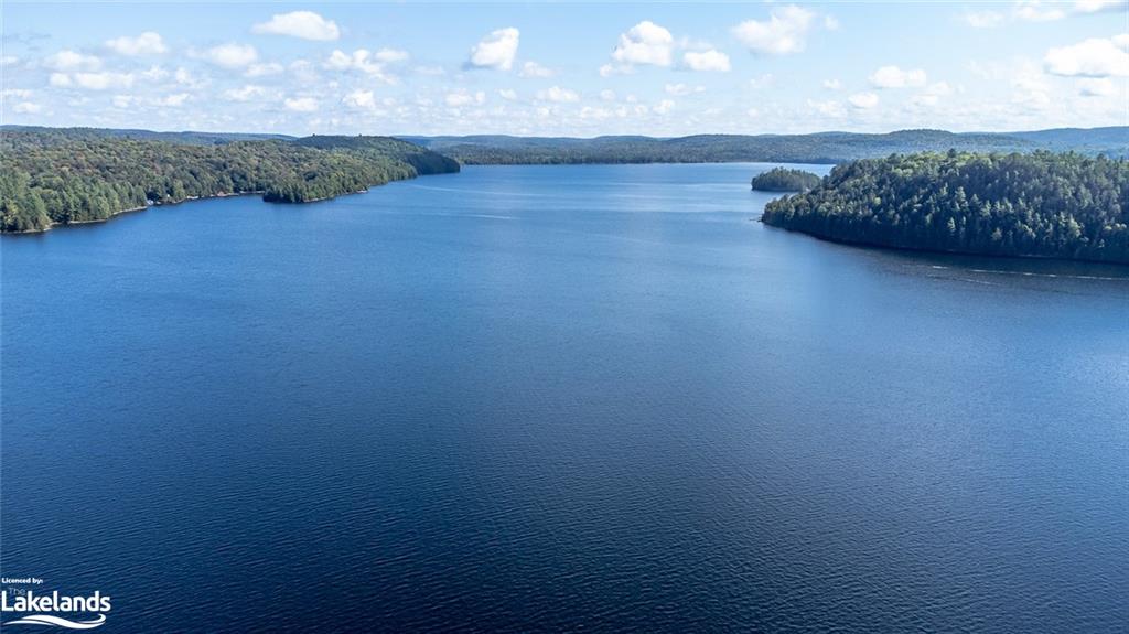 KAWAGAMA LAKE (WAO) Lake, Algonquin Highlands, Ontario, Canada