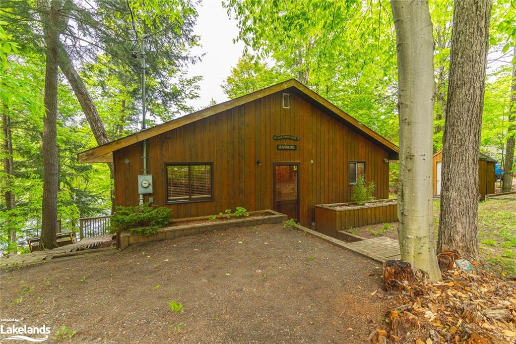 1063 MINK Road, Haliburton, Ontario, Canada