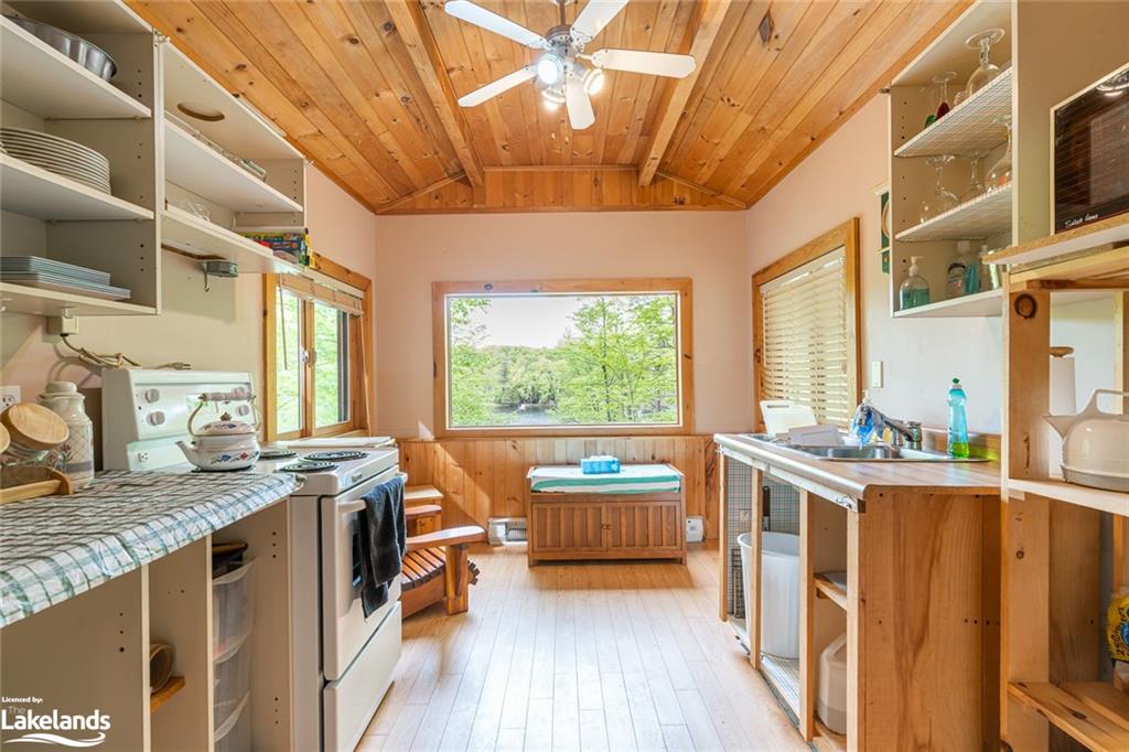 1063 MINK Road, Haliburton, Ontario, Canada