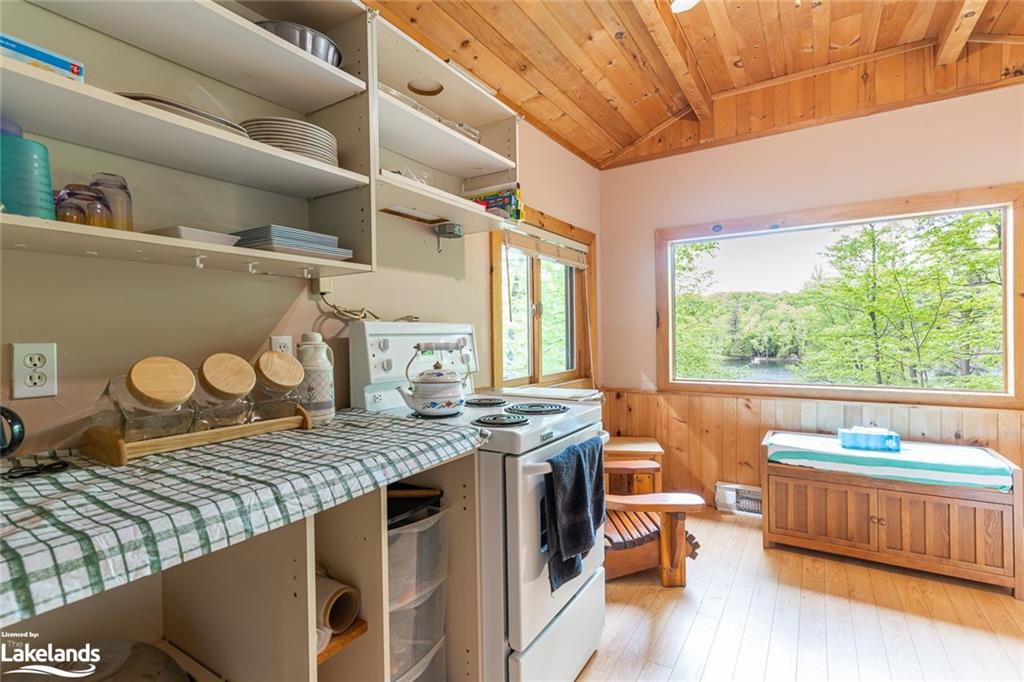 1063 MINK Road, Haliburton, Ontario, Canada