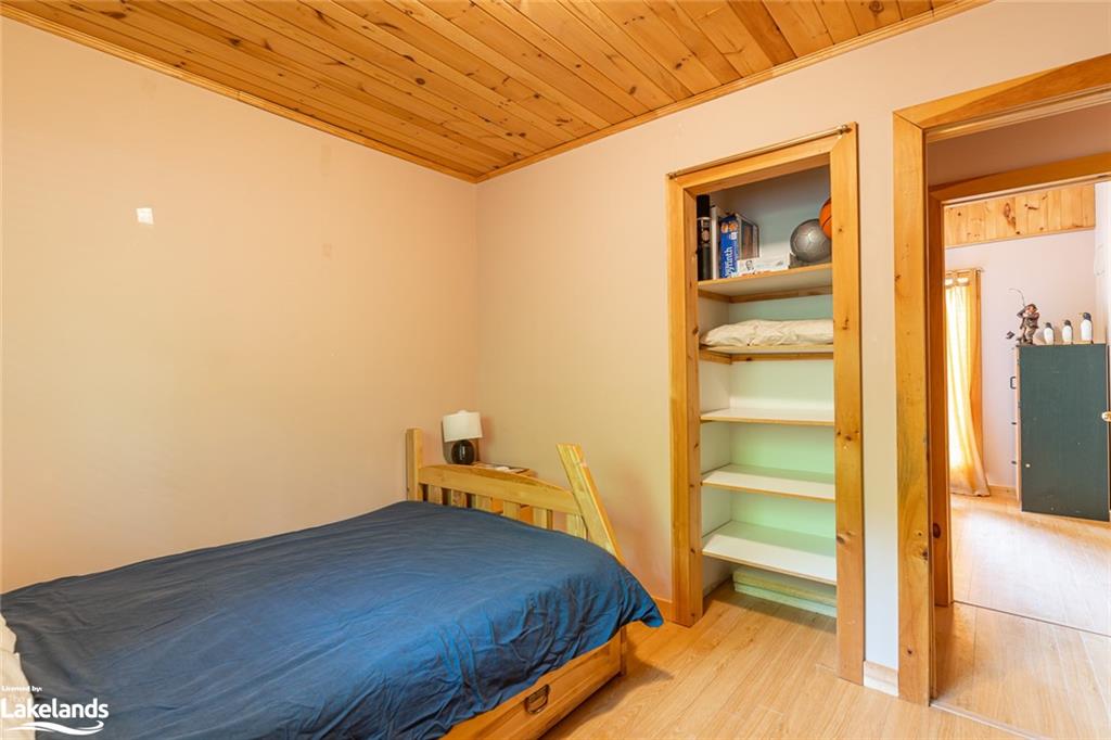 1063 MINK Road, Haliburton, Ontario, Canada