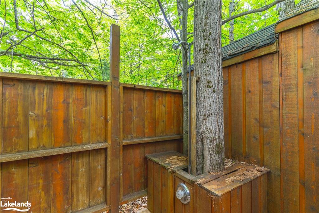 1063 MINK Road, Haliburton, Ontario, Canada