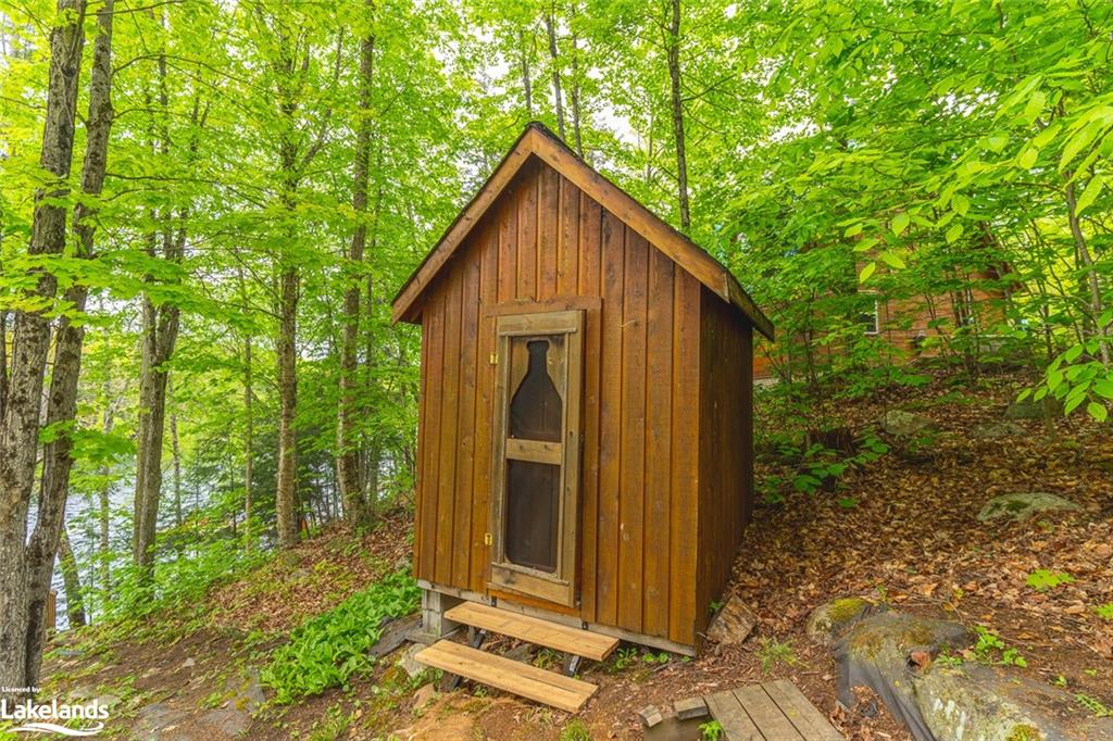 1063 MINK Road, Haliburton, Ontario, Canada