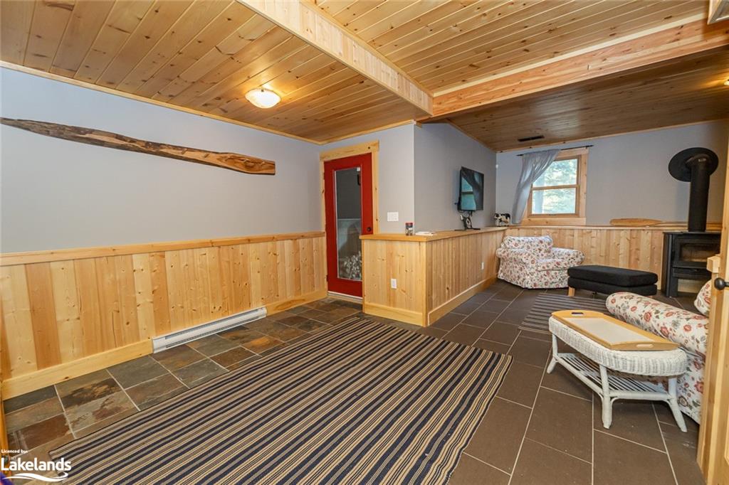 1998 WEST SHORE Road, Haliburton, Ontario, Canada