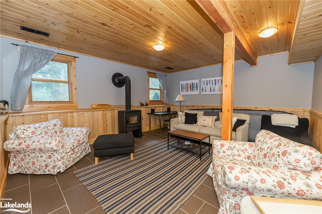 1998 WEST SHORE Road, Haliburton, Ontario, Canada