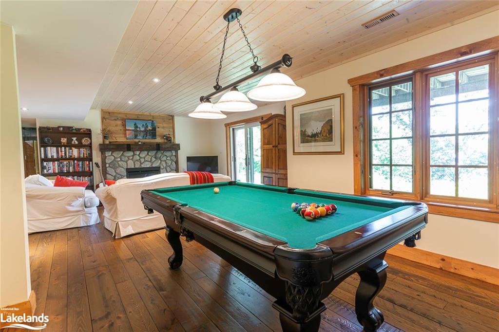 1047 LAND Road, Haliburton, Ontario, Canada