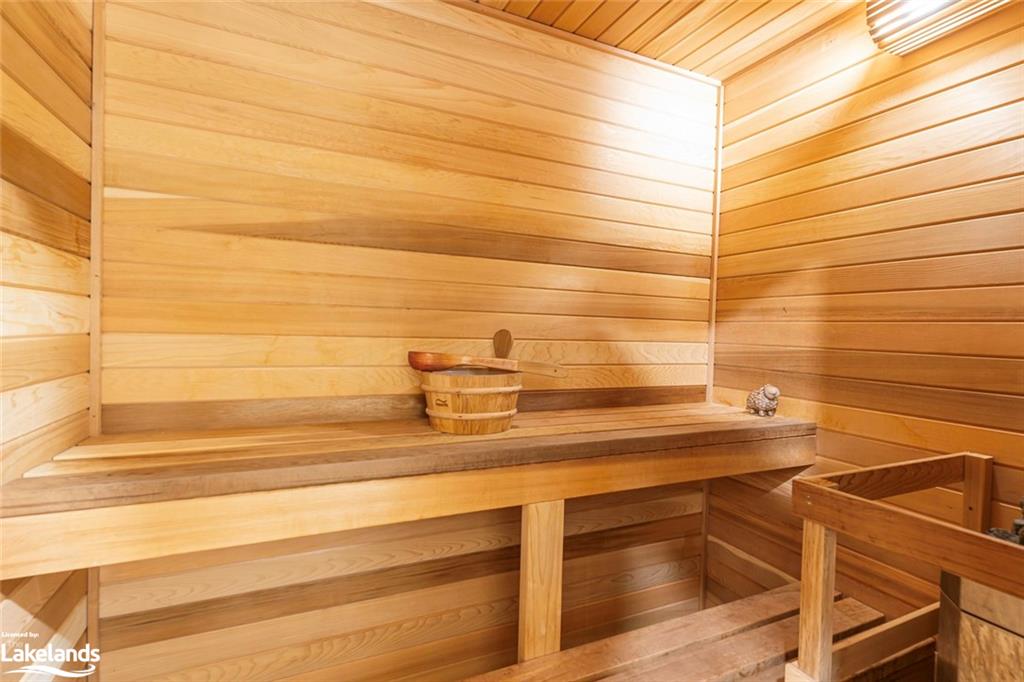1047 LAND Road, Haliburton, Ontario, Canada