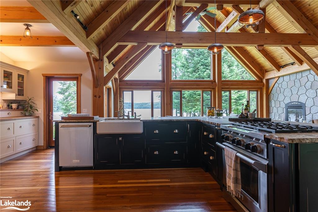 2631 KASHAGAWIGAMOG LAKE Road, Haliburton, Ontario, Canada